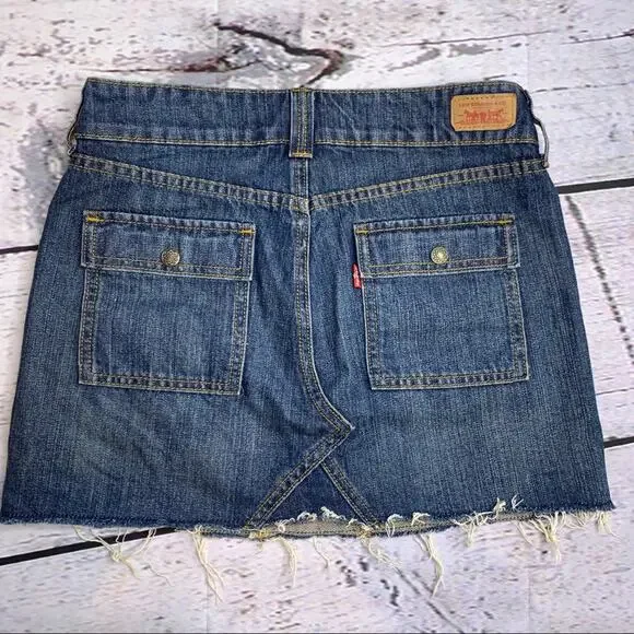 Levi’s Skirts denim raw frayed hem size 0 LIKE NEW - Picture 9 of 9
